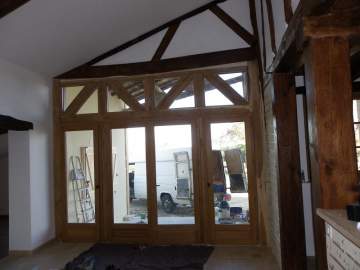 Création de portes françaises en bois près de Castillon-la-bataille