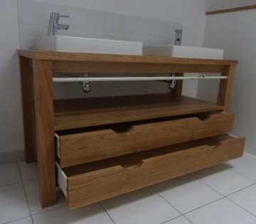 Création d'un meuble en bois double vasque près de Libourne Création d'un meuble en bois double vasque près de Libourne